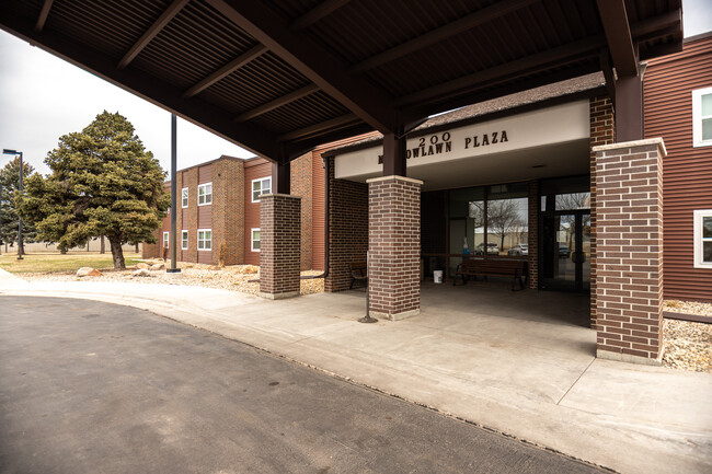 Foto del edificio - Meadowlawn Plaza Apartments