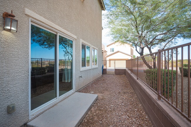 Building Photo - 8904 Harmony Hall Ave