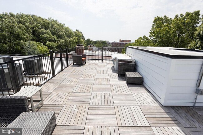 Foto del edificio - 2869 28th St NW