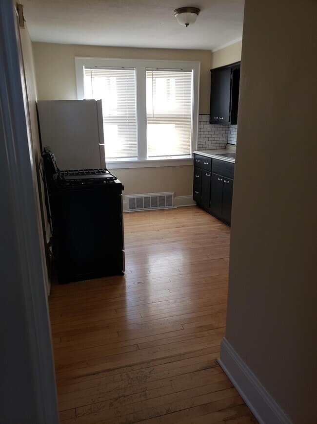 2902 E Van Norman Ave, Saint Francis, WI 53235 Townhome Rentals in