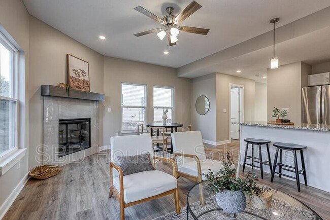 Building Photo - 2916 S Harvard Ave