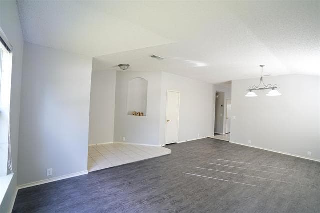 Building Photo - 2204 Eagle Mountain Dr