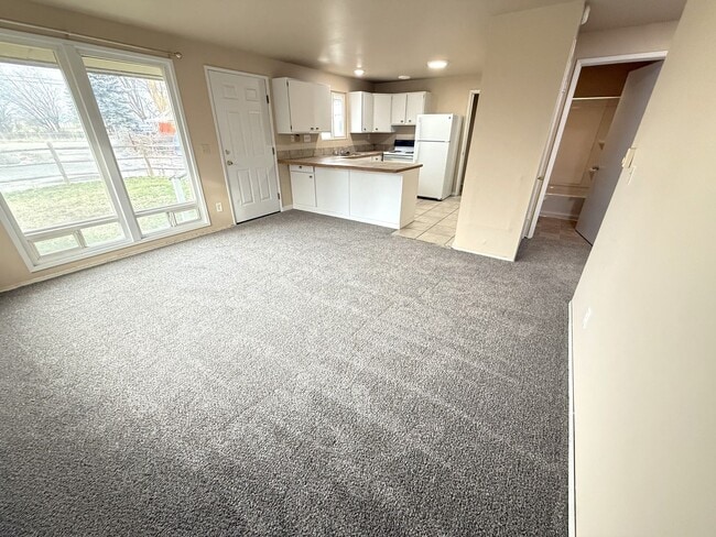 Building Photo - 1608-1610 N Brooklane St