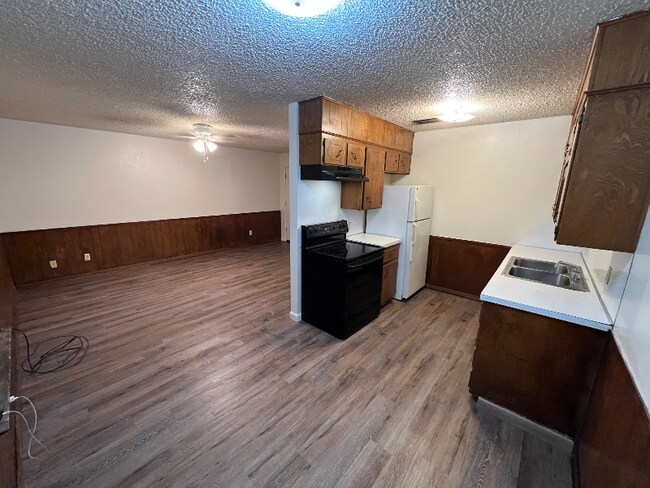 Foto del edificio - 1702 Kirk Ave