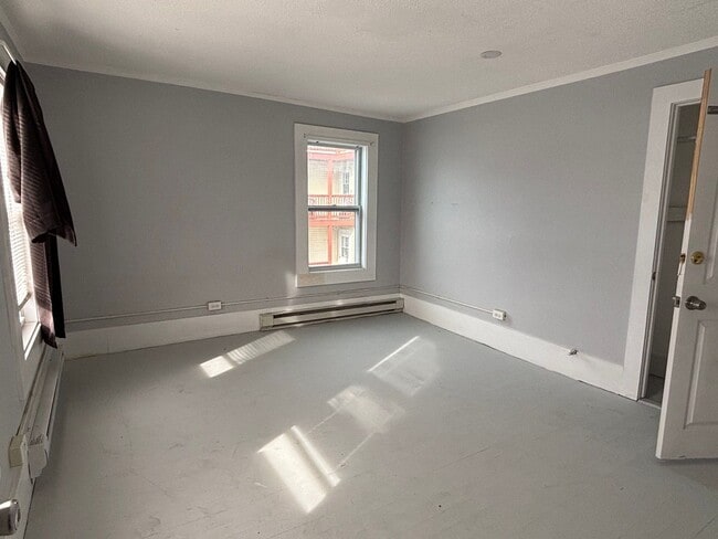 Building Photo - 17 Laurel St