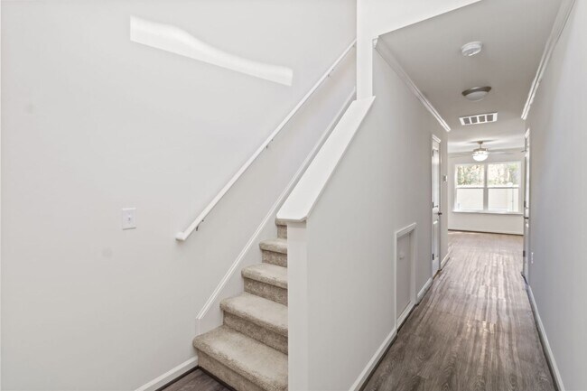 Foto del edificio - Welcome to Boyington Place!