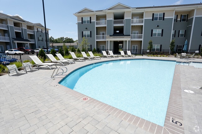 Building Photo - Parkside at Charles Street