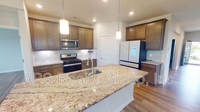 Building Photo - 4415 Sapphire Ct