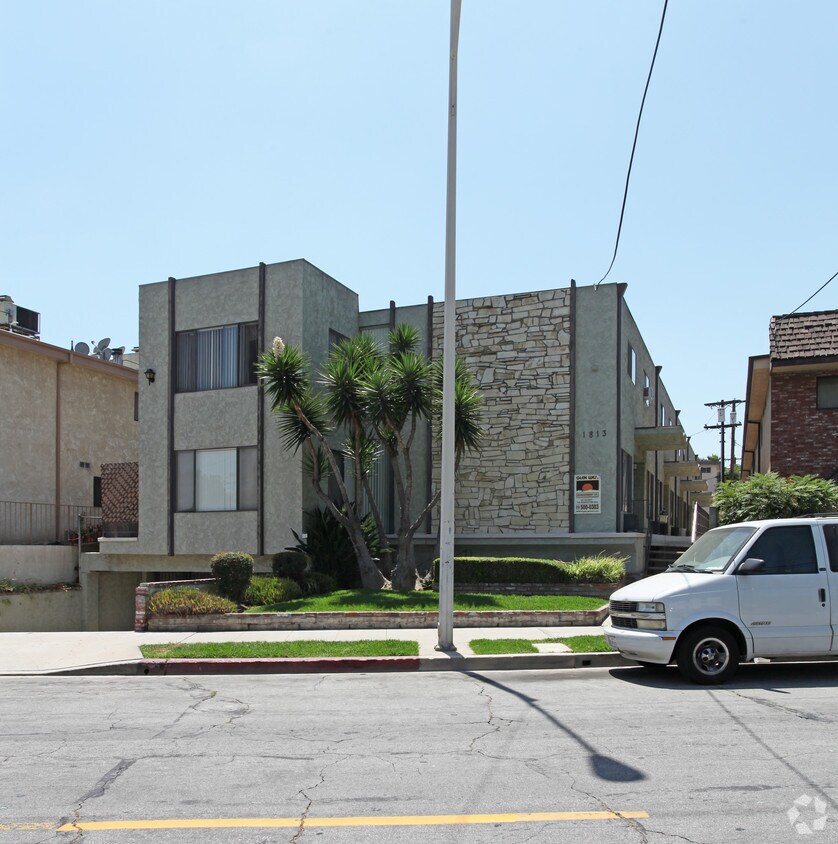 Foto del edificio - 1813 Scott Rd
