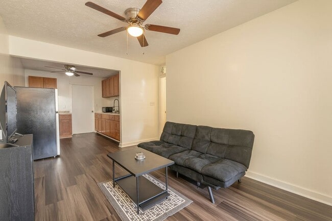 Building Photo - 76-6226-6226 Plumeria Rd