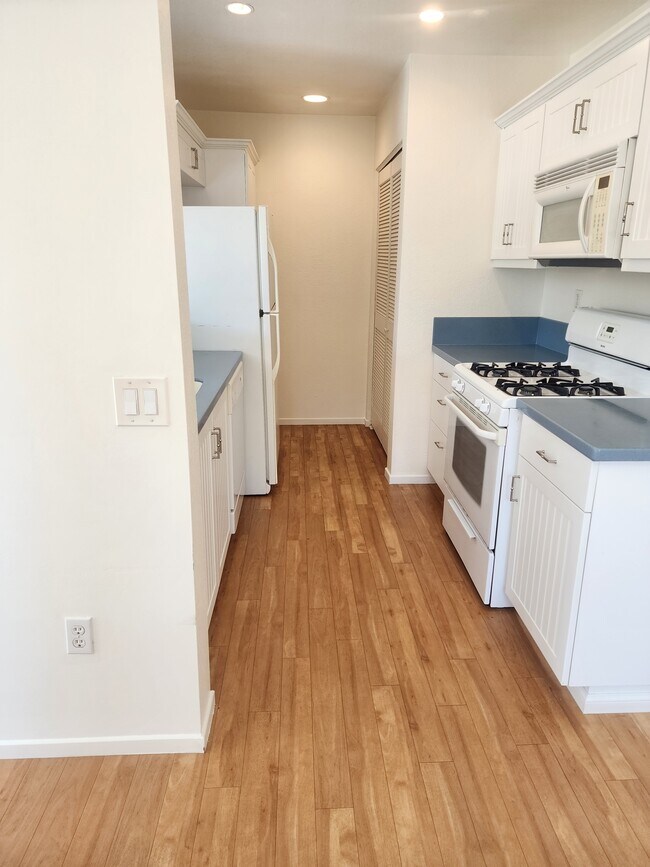 Foto del edificio - 9459 Fairgrove Ln