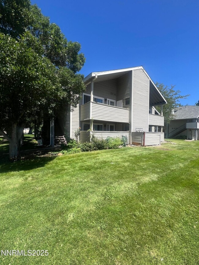 Building Photo - 2147 Roundhouse Rd