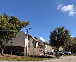 Building Photo - 7101 SW 113th Ct