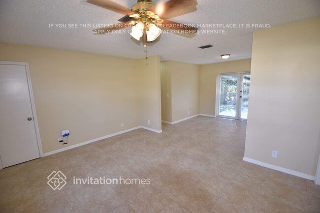 Foto del edificio - 9014 Fashion Pl