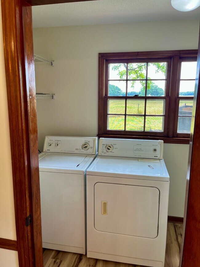 Foto del edificio - Spacious Living Near UGA in Desirable Oconee County!