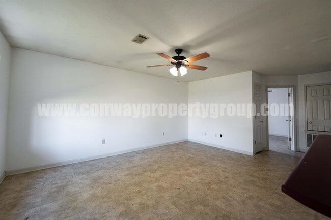 Building Photo - 1765 Longfellow Dr