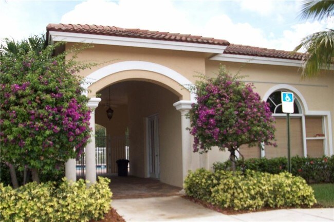 Building Photo - 44 SE Sedona Cir