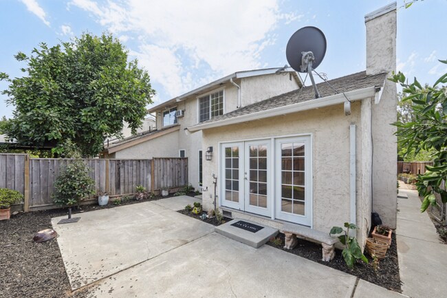 Foto del edificio - 1040 N Capitol Ave