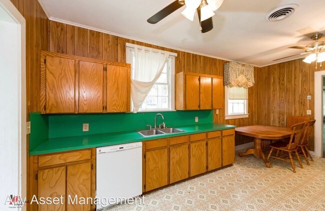 Building Photo - 3 br, 2 bath House - 5244 N Market