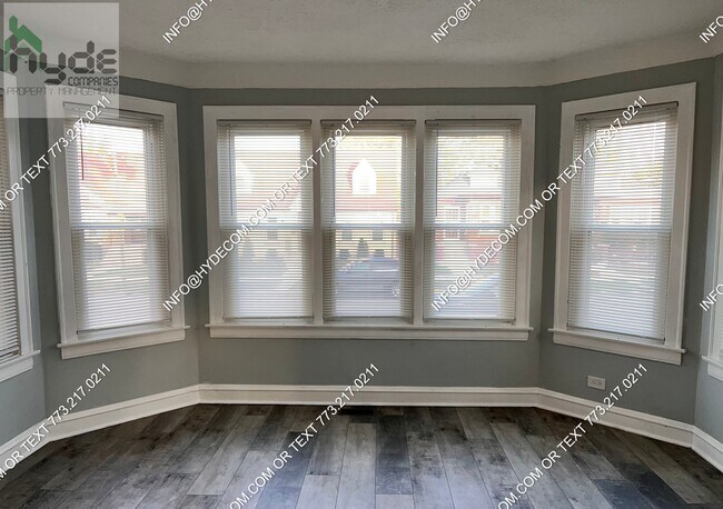 Foto del edificio - 8728 S Honore St