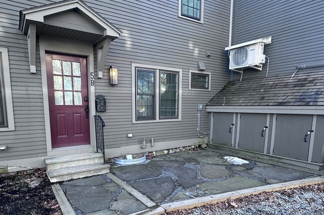 Photo - 5 E Center St (Rutland, VT) Townhome