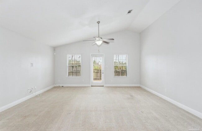Building Photo - Pensacola - Weatherstone - 4 bedroom, 2 bathroom