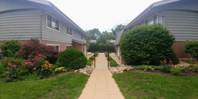 Landscaped Gardens - 1317 Argo Ln