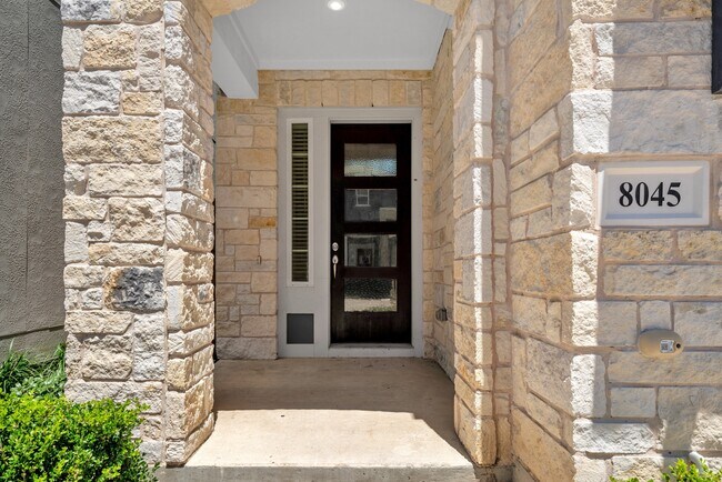 Building Photo - 8045 Emerald Rock Dr
