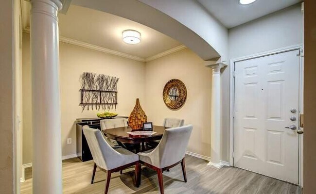 Building Photo - 2 bedroom in Dallas TX 75287