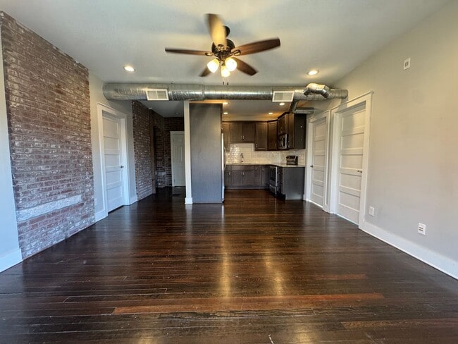 Foto del edificio - 201 E Fifth St