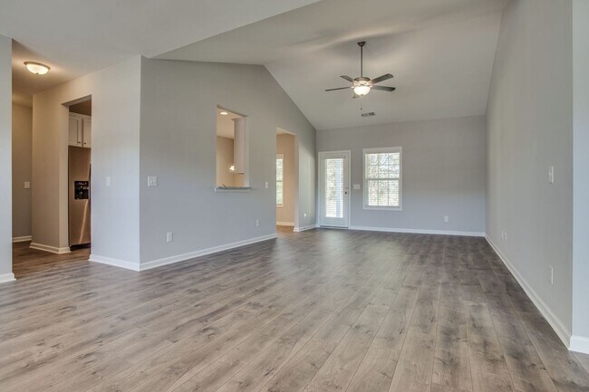 Building Photo - PRIVACY FENCED YARD:  One-Level Home Desig...
