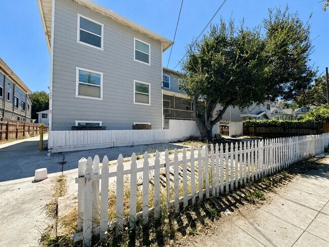 Foto del edificio - 1506 Lincoln Ave