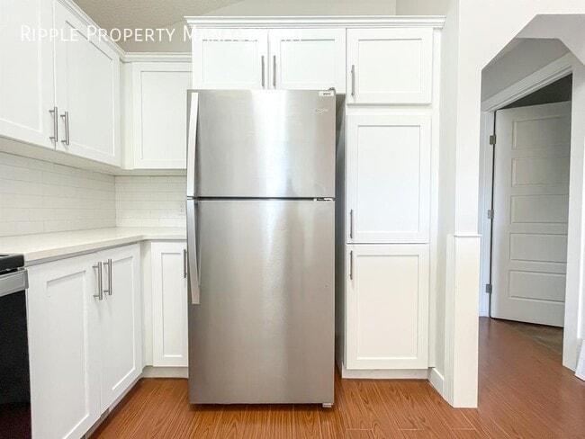 Building Photo - 50% Off your first Months Rent! Modern 2 B...