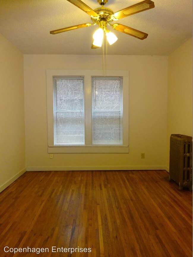 Building Photo - 26 Oak Grove St