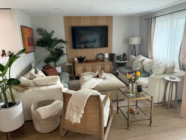 Foto del edificio - 351 Mars Ave