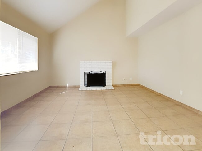 Foto del edificio - 602 Chyrl Way