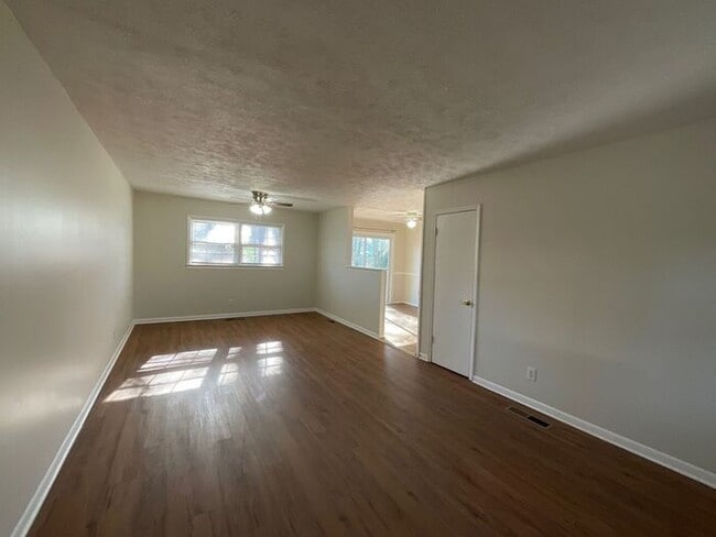 Foto del edificio - 2501 Celina Ct