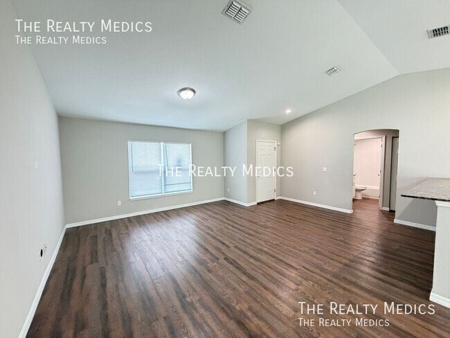 Building Photo - 4781 SW 166th Ln