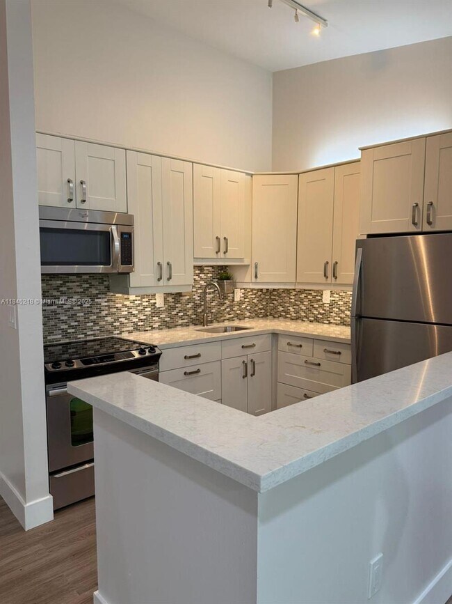 Foto del edificio - 4630 NW 102nd Ave