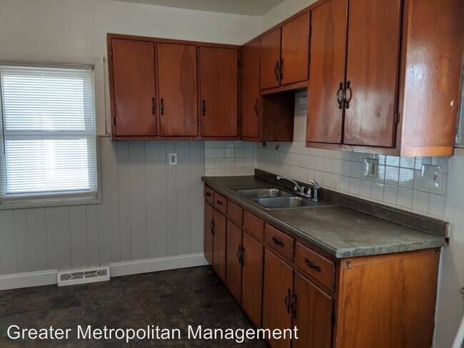Building Photo - 3 br, 1 bath House - 3205 Searsdale Avenue
