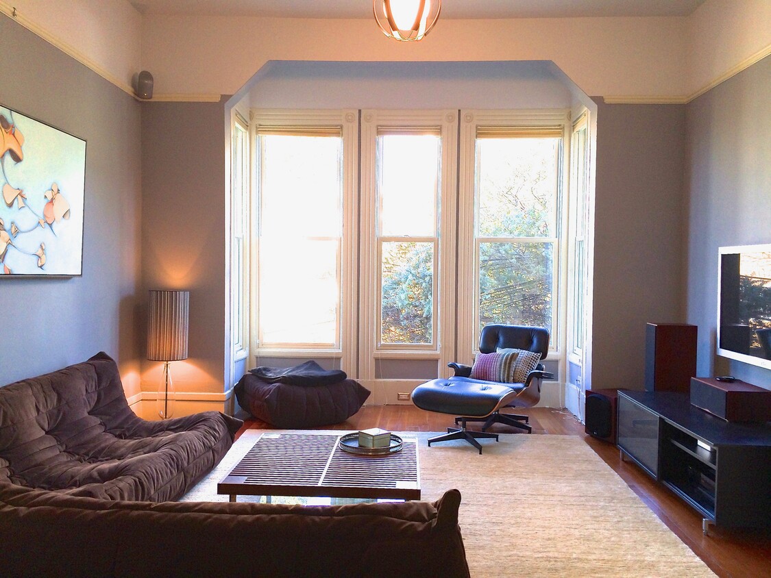Primary Photo - 1219 Hayes St