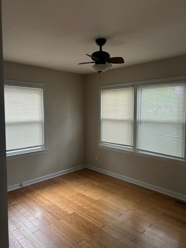 Foto del edificio - 2520 S twin Oaks St