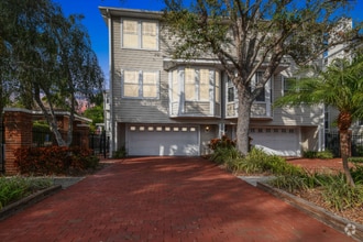 Building Photo - 3315 W De Leon St