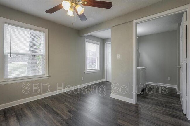 Building Photo - 132 N Home Ave