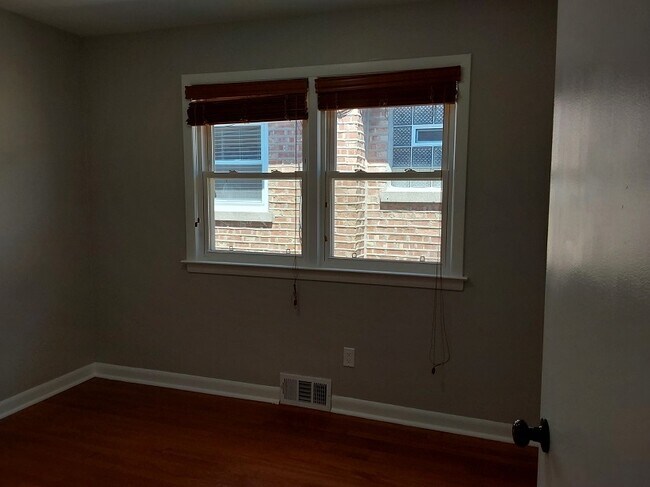 Foto del edificio - 4807 S Kilpatrick Ave