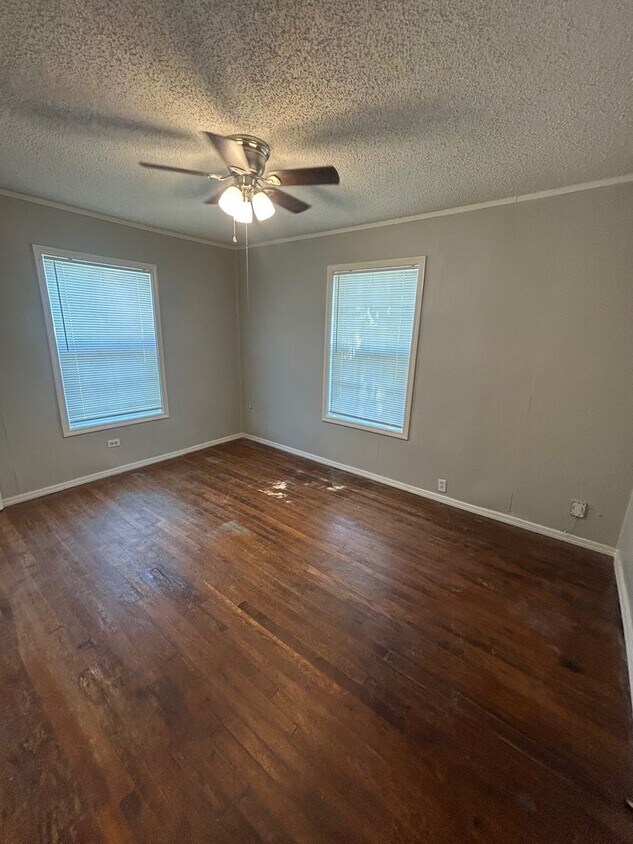 Foto principal - Inviting 2 Bedroom Home