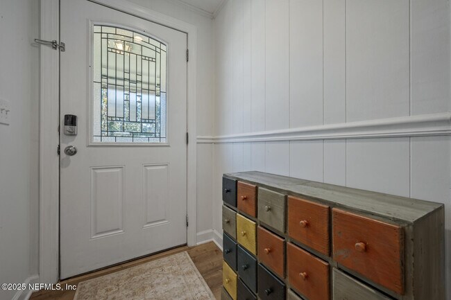 Foto del edificio - 2504 Liberty Ln