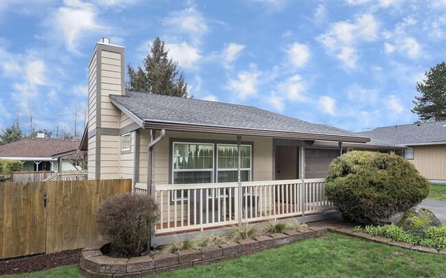 Building Photo - * Ready Sep.9th * Bright Beautiful Home wi...