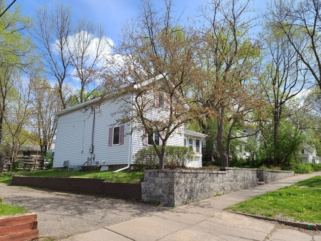 Foto del edificio - 217 River St