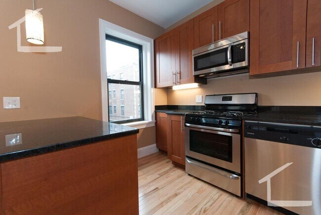 Building Photo - 5 BR 2 Bath Apartment in BRIGHTON - 9/1/26